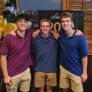 Meet your Posher, Julian